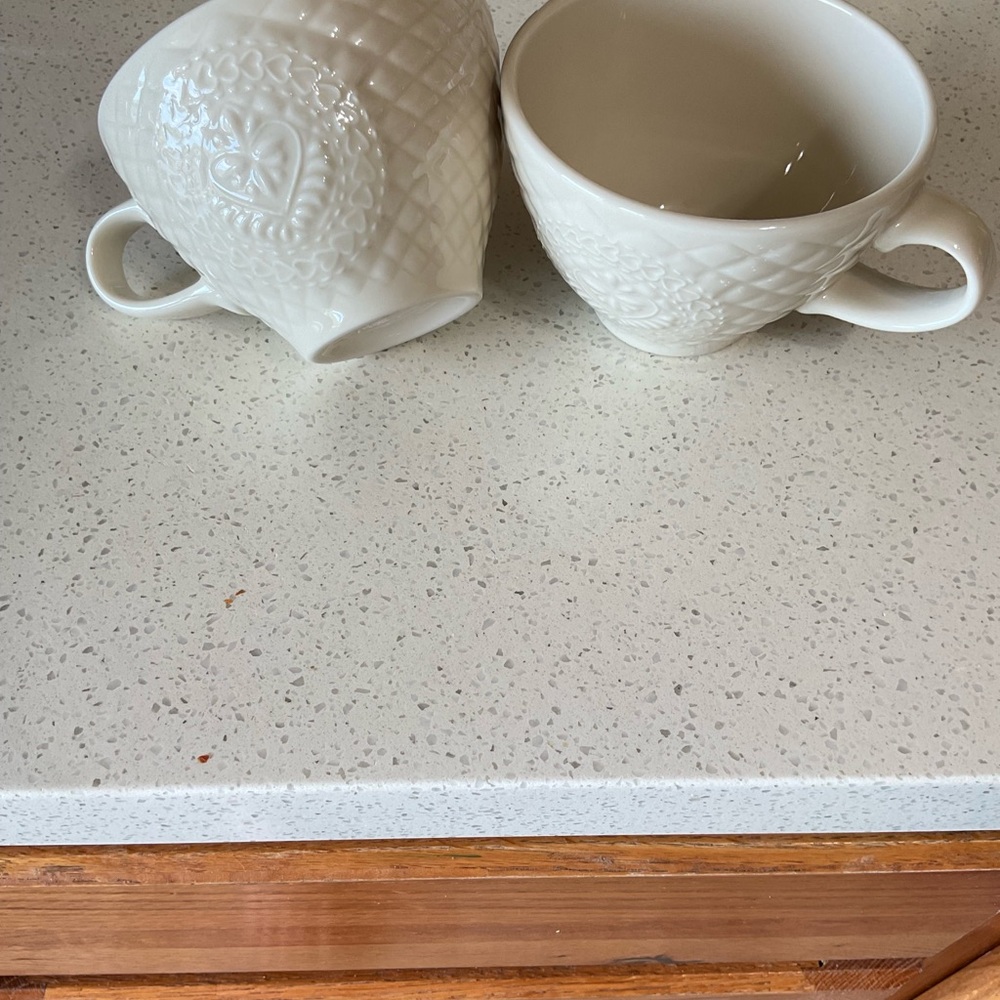 Adorable longaberger Textured Mugs